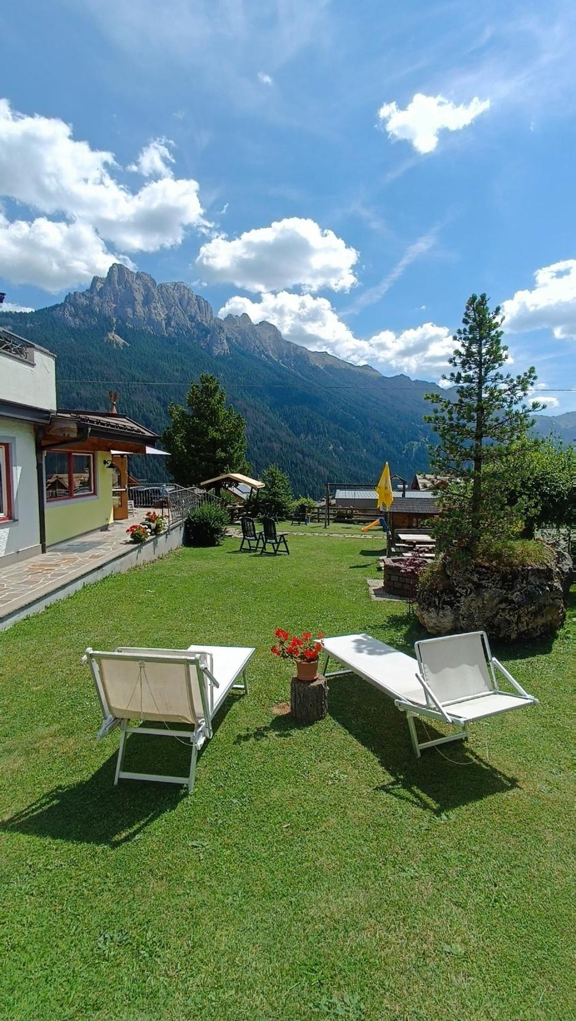 Hotel Vigo Vigo di Fassa Exterior foto